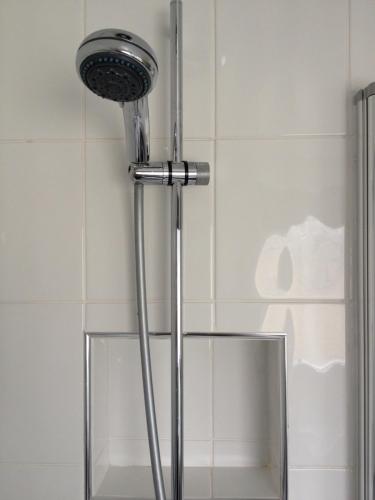 TOWNHOUSE ROOMS - image 13