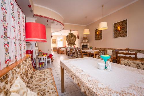 Restorāns, Alba Gora Sw Anny Restauracja i Pokoje in Gora Swietej Anny