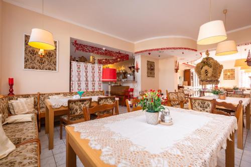 Restorāns, Alba Gora Sw Anny Restauracja i Pokoje in Gora Swietej Anny
