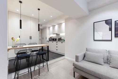 Ermou str. Elegant Apartments by UPSTREET - image 6