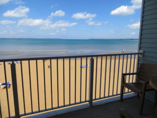 King Room with Sofa Bed Beach View - Upper Floor