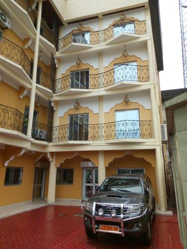 入口, Hotel - Y in 贝尔