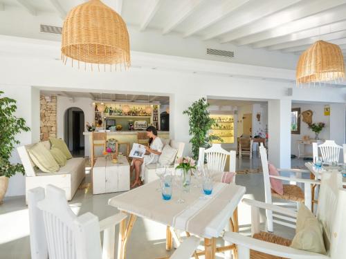 Villas SArgamassa Villas SArgamassa is a popular choice amongst travelers in Santa Eulalia del Rio, whether exploring or just passing through. The hotel offers a high standard of service and amenities to suit the indi