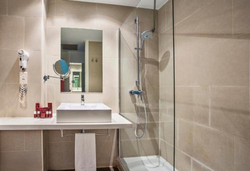 azz Hotel Táctica - image 11