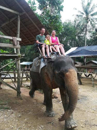 Mae Pon Hostel Mae Pon Hostel