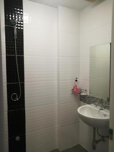 Mae Pon Hostel Mae Pon Hostel