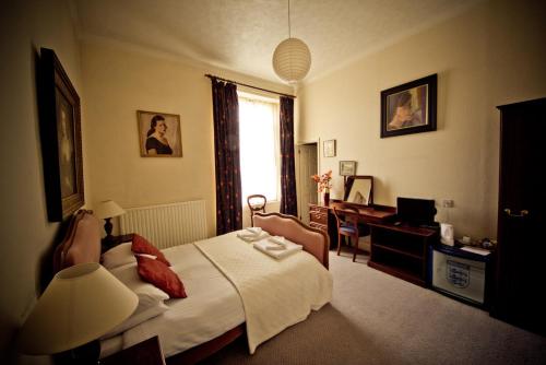 The White Hart Hotel - main image