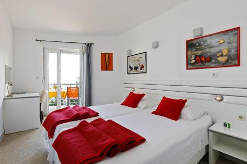 Ark Beach Apartments - image 2