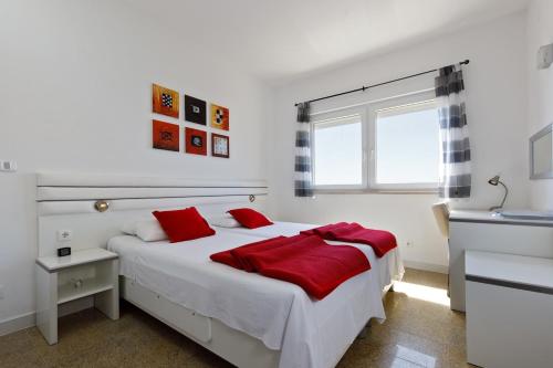 Ark Beach Apartments - image 5