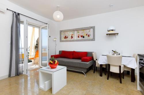 Ark Beach Apartments - image 6