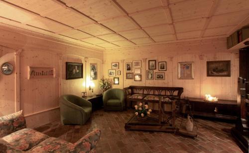 Koplietošanas atpūtas telpa ar TV, Agriturismo Casa Rossa Ai Colli in Radžonja