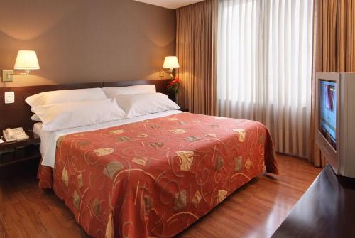 Wilton Hotel near La Recoleta Cemetery