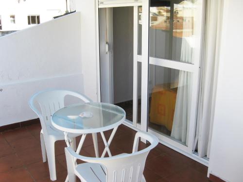 מרפסת, La Malaguena by Croma in אסטפונה