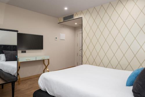 SUITE 1907 AVILES - image 4