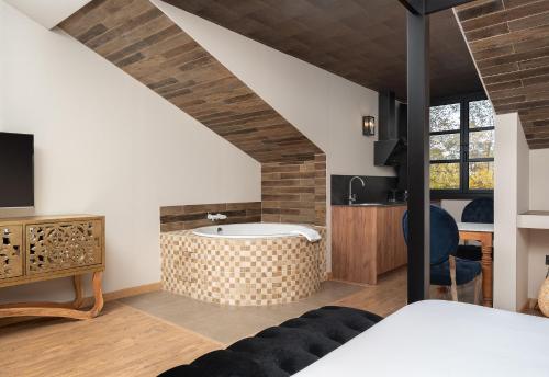 SUITE 1907 AVILES - image 11