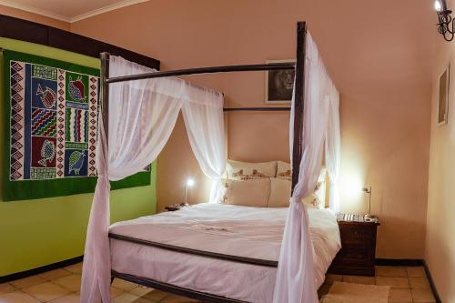 Chameleon Backpackers & Guesthouse