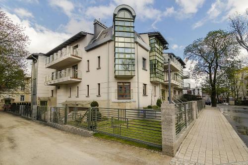 Executive Apartment with Sauna by Grand Apartments - image 2