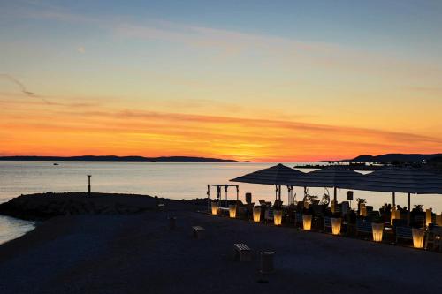 Spacious Apartment Center - image 8