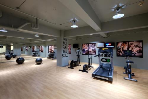 Fitness center, Golden Prince Hotel & Suites in Cebu