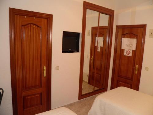 Hostal Angelines - image 14