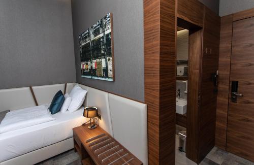 Artis Boutique Hotel - image 3