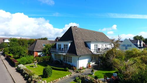 Viesnīcas āriene, Hotel garni Seeluft Büsum (Hotel garni Seeluft Busum) in Busuma