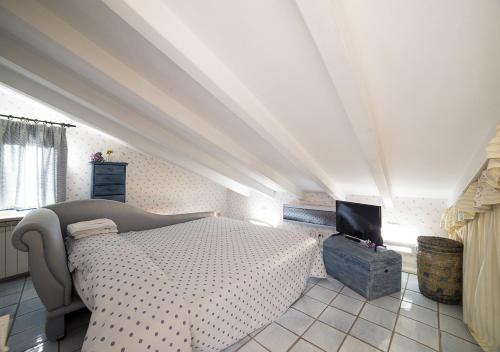 Single Room with Terrace and Private External Bathroom image 3