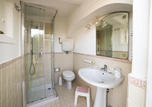 Single Room with Terrace and Private External Bathroom image 2