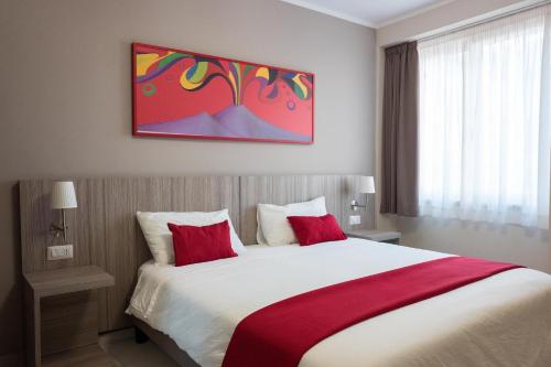 Deluxe Double or Twin Room image 3