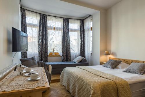 Pokoje i Apartamenty Krupówki 36 - image 6