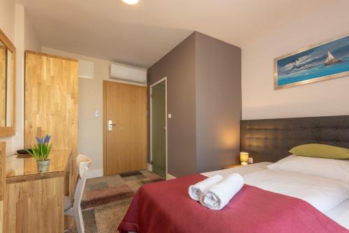 1 twin bed