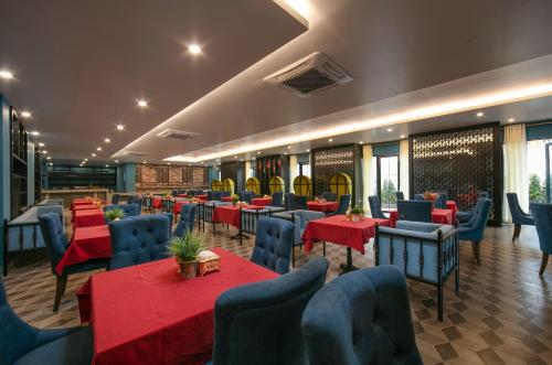 Restaurant, Azalea Parkview Hotel in Vientiane