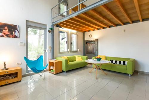  Green Bay Villa in Paliouri