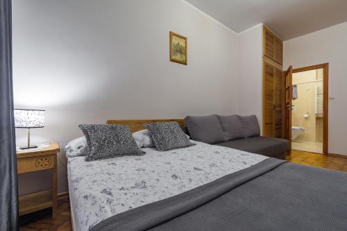 Pokoje i Apartamenty Krupówki 36 - image 10