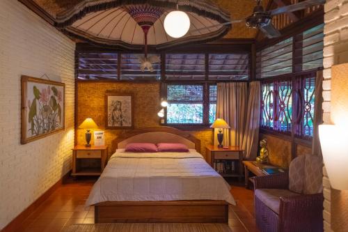 2 twin beds