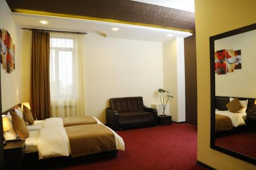 Tomu's Hotel - image 3