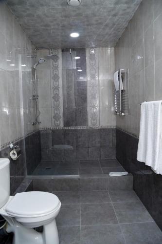 Tomu's Hotel - image 9