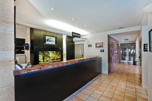 大堂, 帕威林酒店 (Pavilions Hotel) in 梅裏韋爾