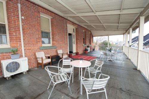 Riverina hotel in Χόλμπρουκ