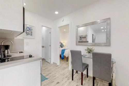 NEWLY RENOVATED 1 BEDROOM APT DESIGNER UNIT # 3 in Hollywood, USA