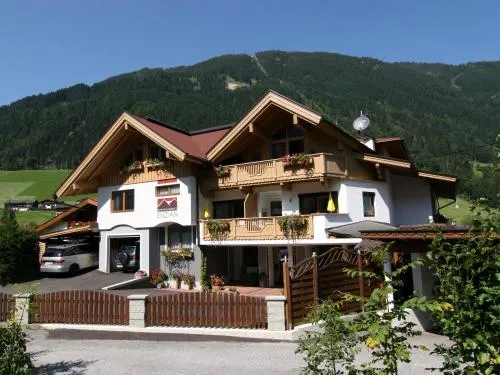 Appartements Enzian in Finkenberg, Österreich