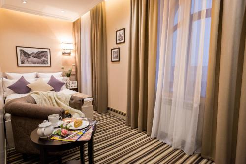 Park Hotel Warshawskiy - image 3