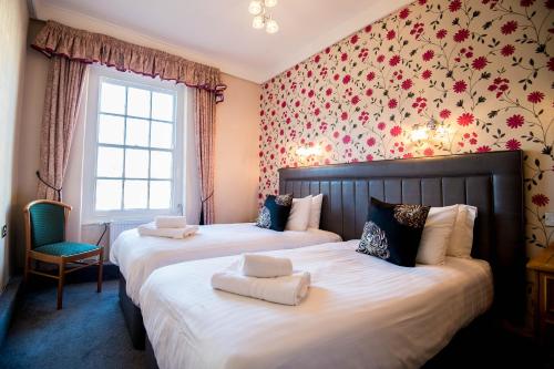 Ivy Bush Royal Hotel by Compass Hospitality - image 4