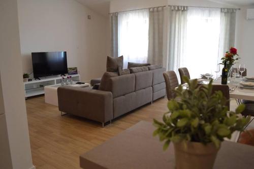  APARTMENT LUX, 4, VIEW OF SPLIT AND SEA in Split