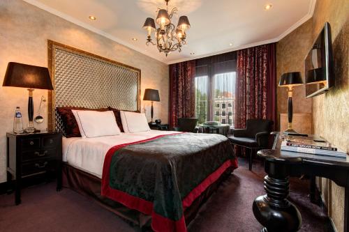 1 queen bed