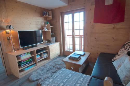 Chalet Riquet - Ski/in-out - Jacuzzi - image 3