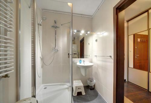 Kolorowy Apartament Sun Seasons 24 w Szklarskiej Porębie by Noclegi Renters, Szklarska Poręba (zdjęcie 4)