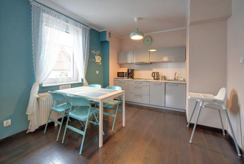 Kolorowy Apartament Sun Seasons 24 w Szklarskiej Porębie by Noclegi Renters, Szklarska Poręba (zdjęcie 3)
