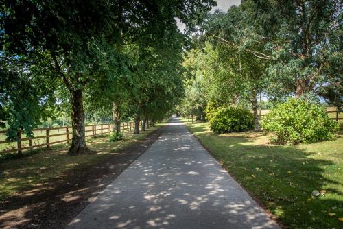 Greenway Manor Hotel - image 4