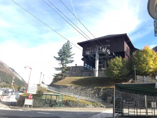 T2 + alcove 4 pers au pied du télécabine avec parking couvert - Location saisonnière - Cauterets